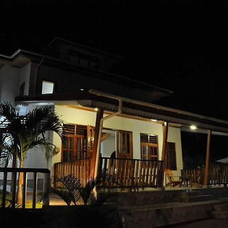 La Fontaine Holiday Apartment Bel Ombre Стая снимка