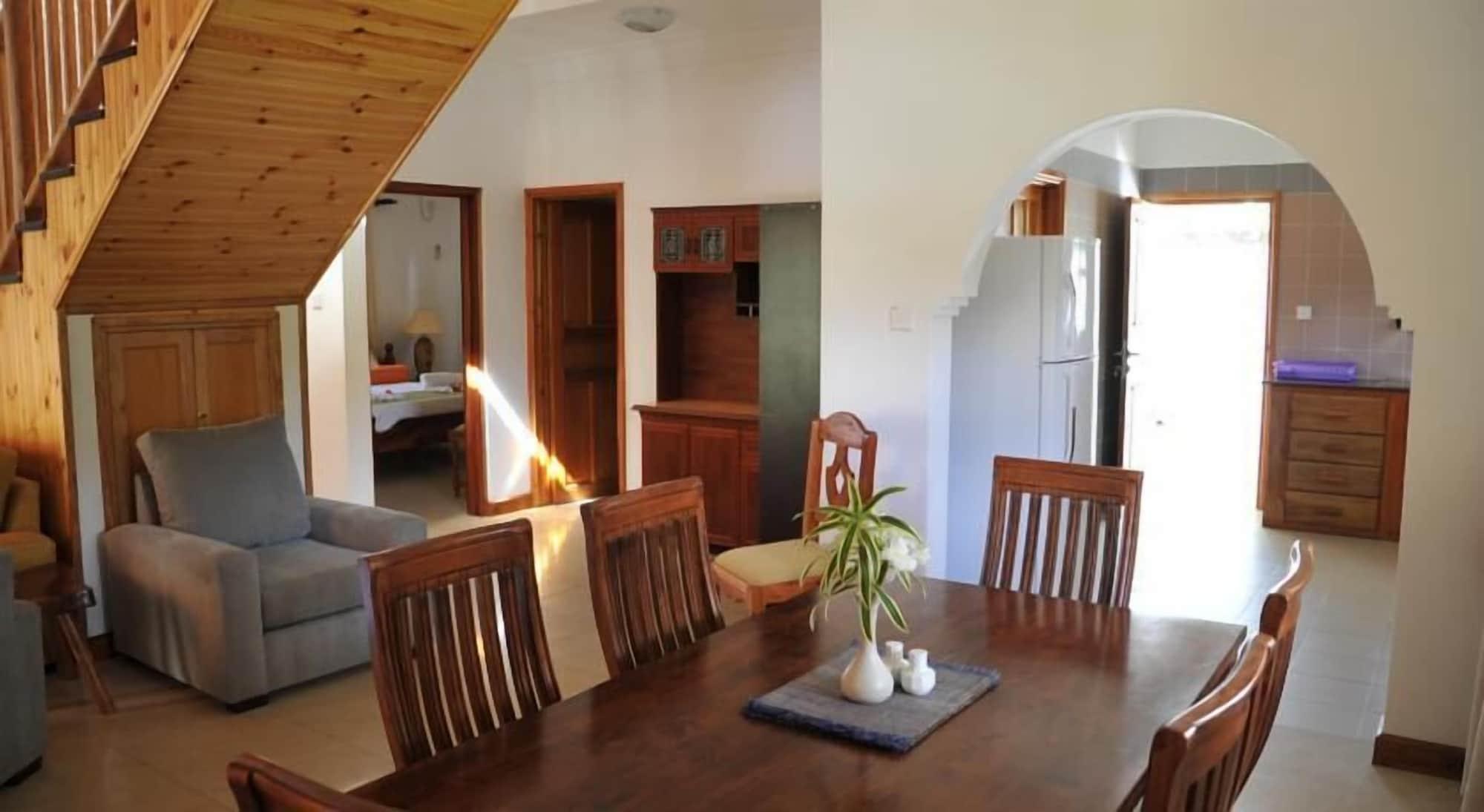 La Fontaine Holiday Apartment Bel Ombre Екстериор снимка